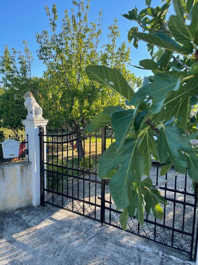 Beautiful Nearby Beach House With Garden, Private Pool And Large Yard Sidárion Exteriör bild