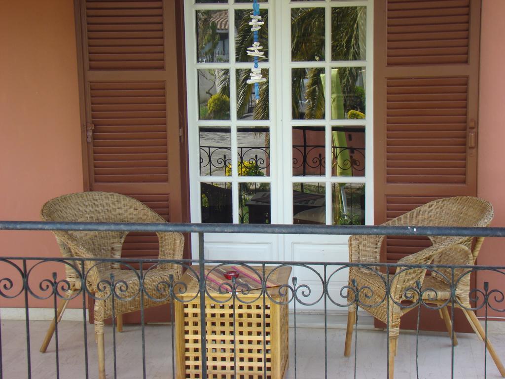 Beautiful Nearby Beach House With Garden, Private Pool And Large Yard Sidárion Exteriör bild